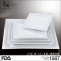 2016 Venda quente branco quadrado forma cerâmica utensílios de mesa / Hotel Porcelana Dinnerware placa Nice Design porcelana talheres